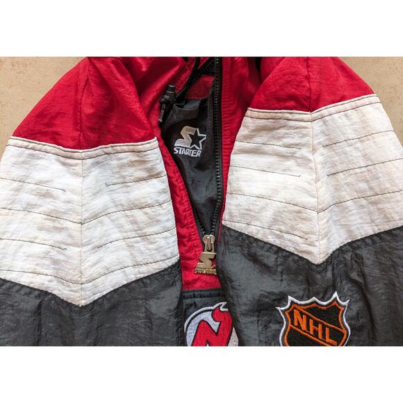 New Jersey Devils 90s STARTER Color Block puffer 1/2 jacket yth L blk NHL vtg - Picture 6 of 6